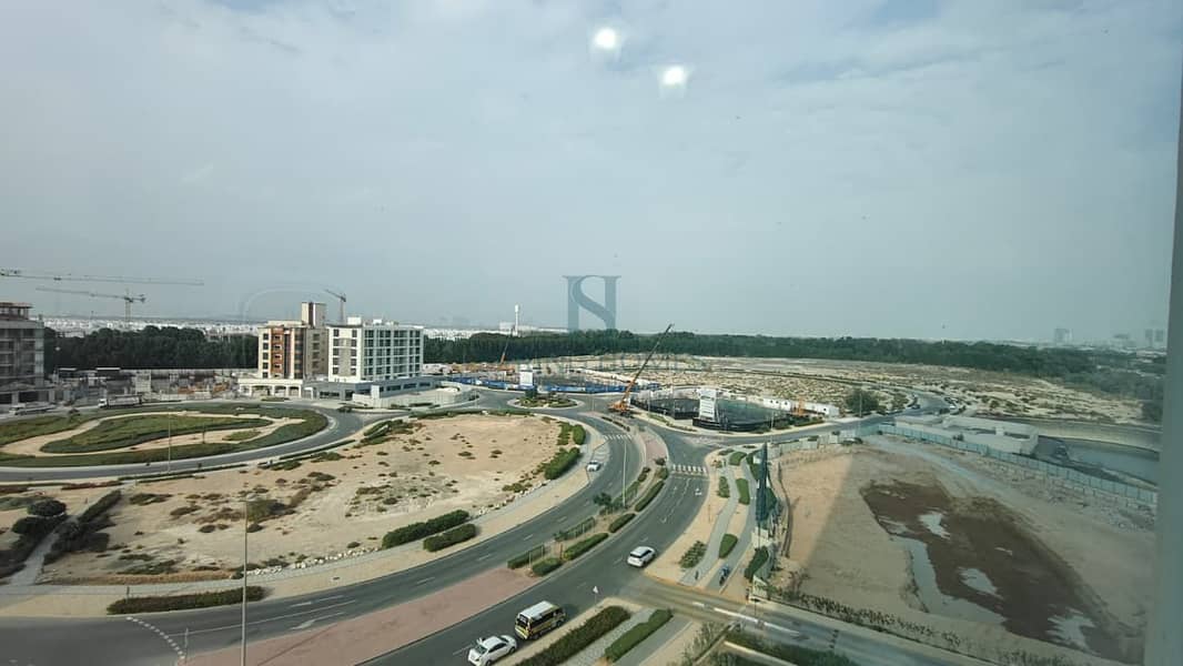 Spacious 1BR | Community View