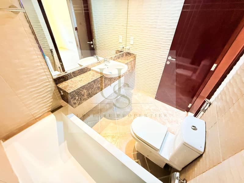 SPACIOUS LAYOUT | FAMILY ONLY | PRIME LOCATION - Image 13