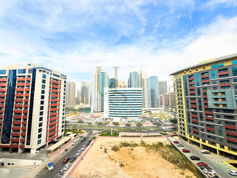 SPACIOUS LAYOUT | FAMILY ONLY | PRIME LOCATION - Image 24