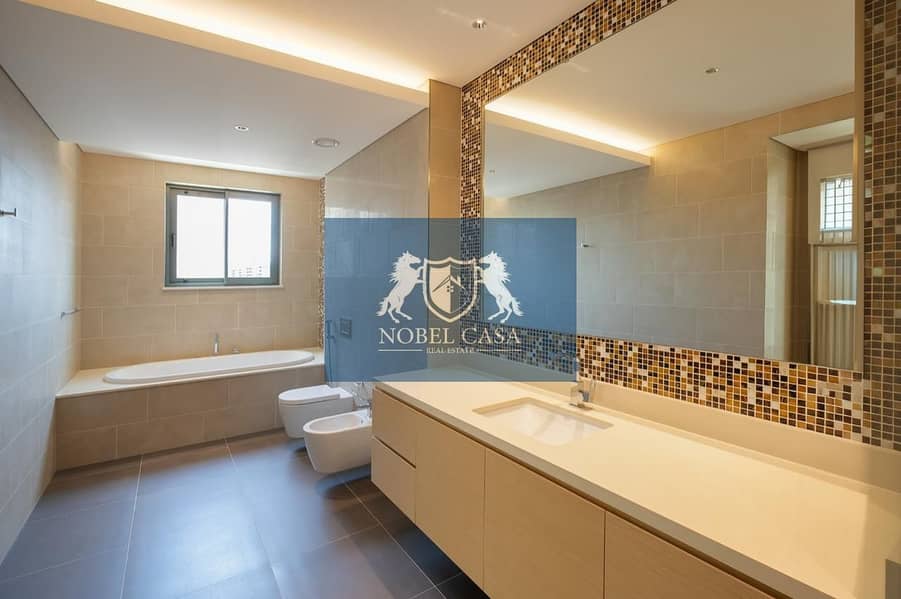 Ultra-Luxury 5BR Villa | Exclusive | Prime Location - Image 18