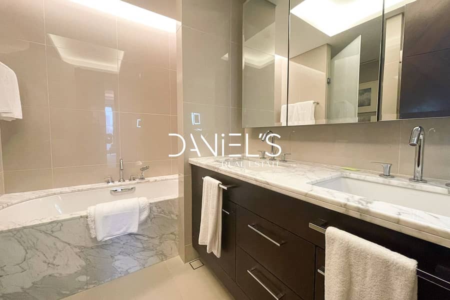 Vacant now | Spacious | Full Burj View - Image 9