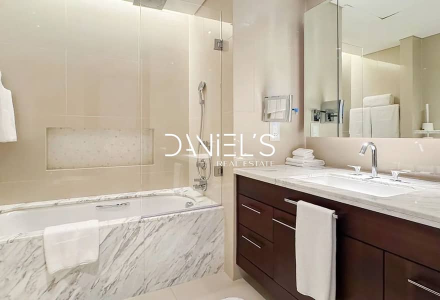 Vacant now | Spacious | Full Burj View - Image 10