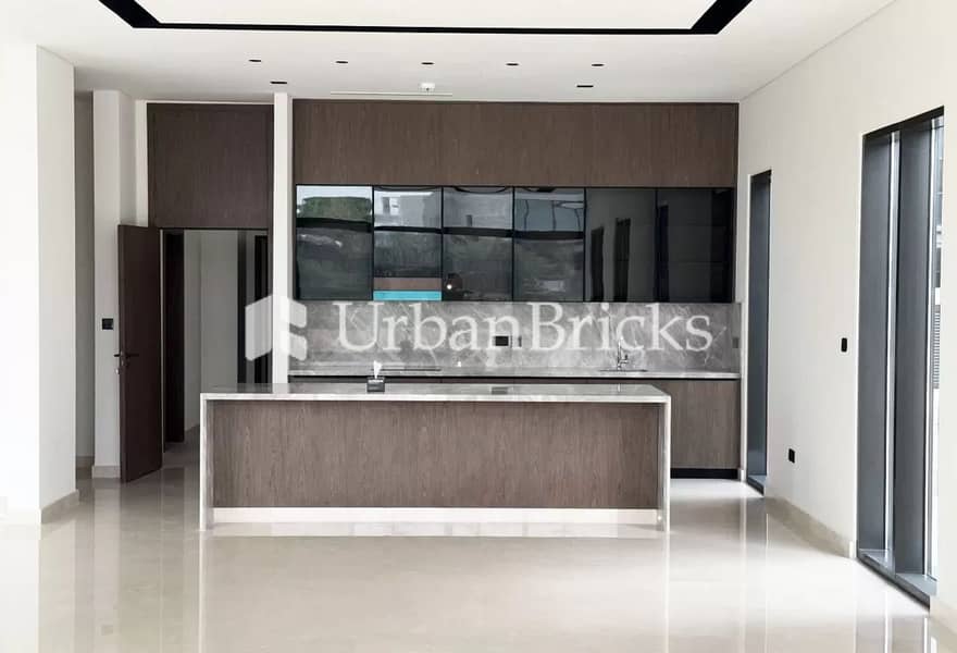 Full Golf Course Views | Upgraded | Prime Location - Image 6