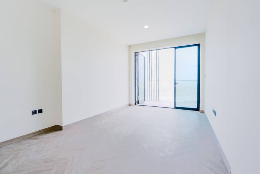 Family-Friendly 2BR Apartment with Amenities - Image 33