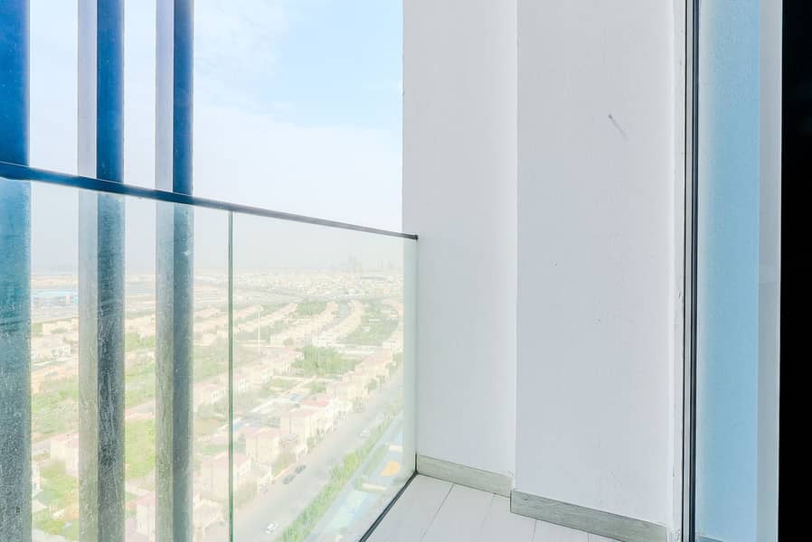 Family-Friendly 2BR Apartment with Amenities - Image 34