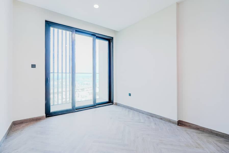 Family-Friendly 2BR Apartment with Amenities - Image 40