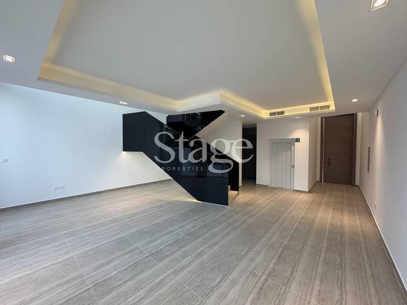 Exclusive Single-Row 4BR Villa with Lagoon View