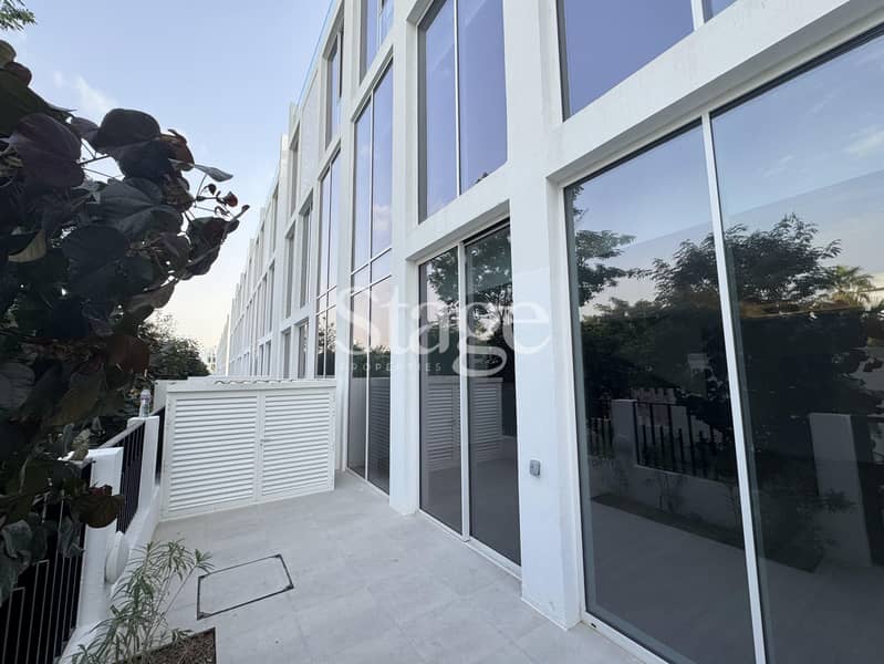 Exclusive Single-Row 4BR Villa with Lagoon View - Image 6