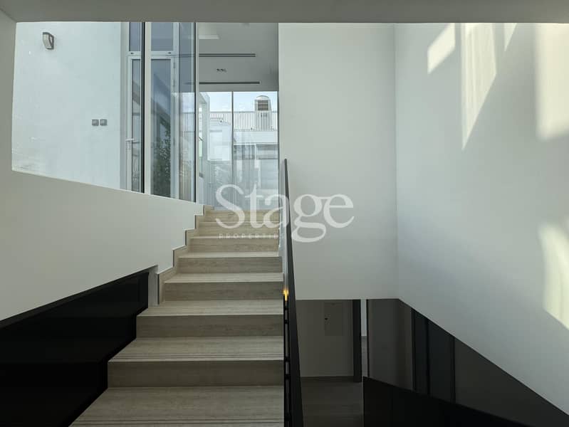 Exclusive Single-Row 4BR Villa with Lagoon View - Image 22