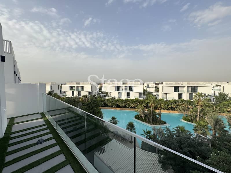 Exclusive Single-Row 4BR Villa with Lagoon View - Image 25