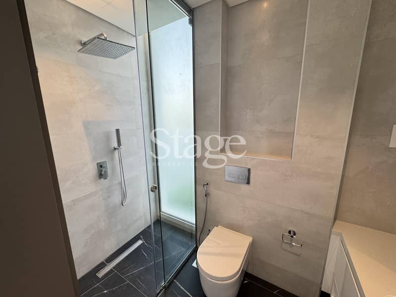 Exclusive Single-Row 4BR Villa with Lagoon View - Image 30