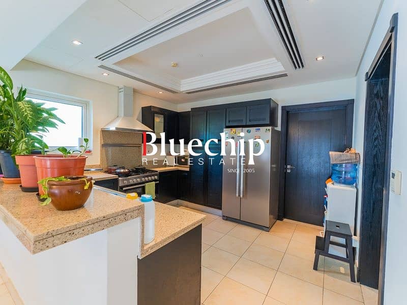 Corner Villa I Private Garden | Spacious Layout - Image 17