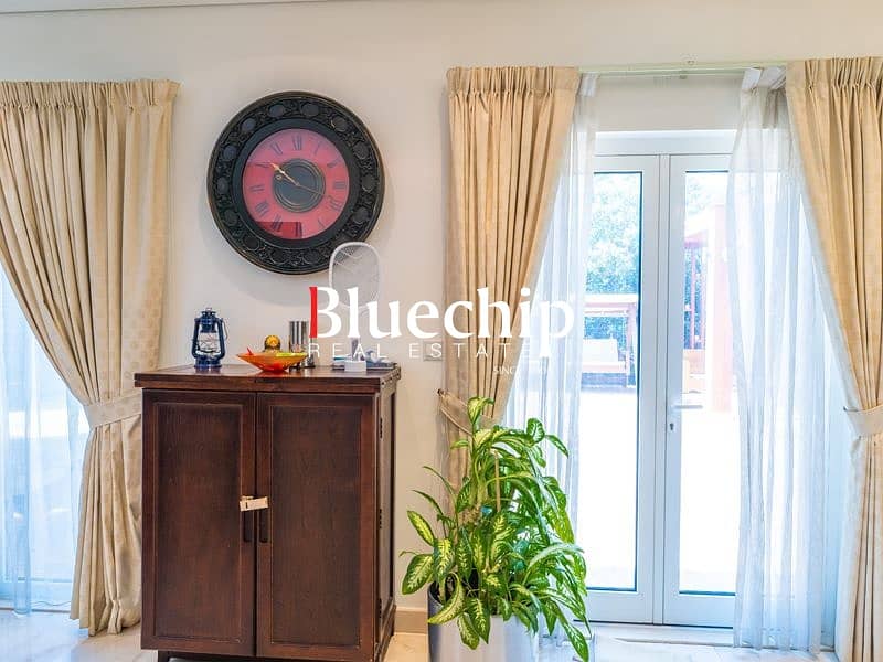 Corner Villa I Private Garden | Spacious Layout - Image 18