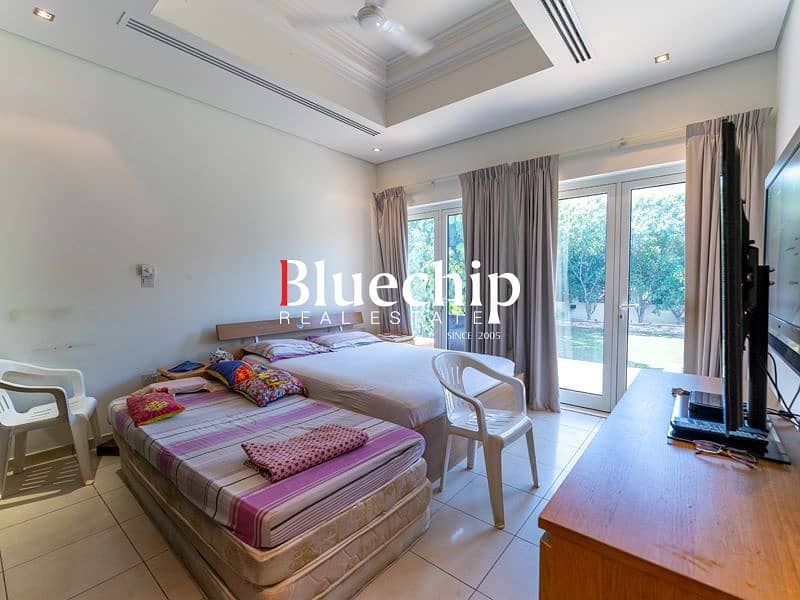 Corner Villa I Private Garden | Spacious Layout - Image 19