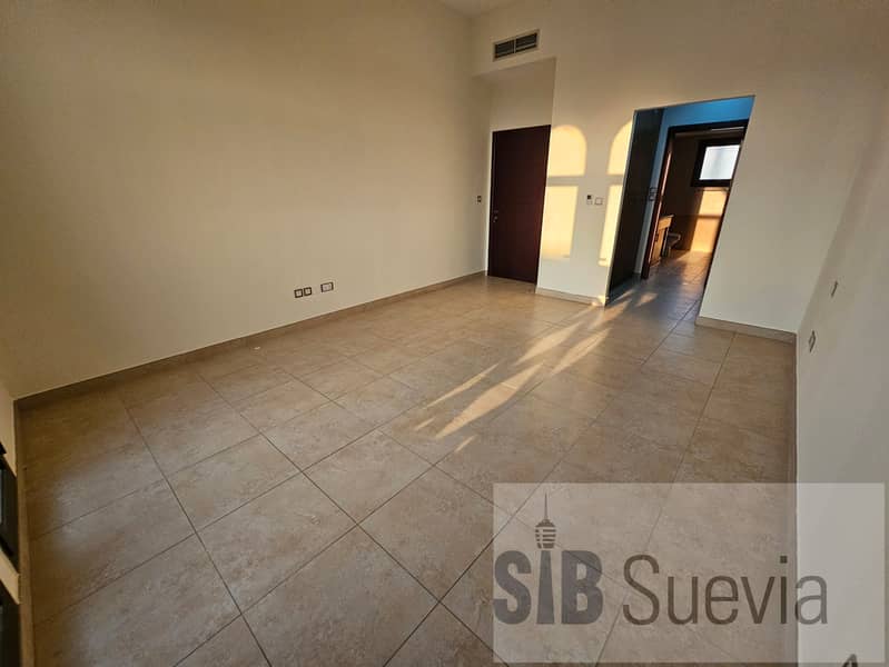 4 Bed plus Maid | Vacant | Spacious Layout - Image 15