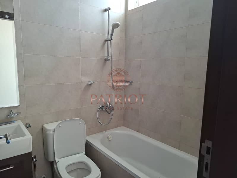 Just Grab The Beauty of 5BH || Middle Unit || Crystal Interior || Back to Back || Peaceful Environment || Luxurious || Ready to Move || - Image 19