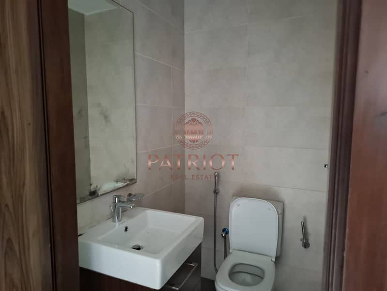 Just Grab The Beauty of 5BH || Middle Unit || Crystal Interior || Back to Back || Peaceful Environment || Luxurious || Ready to Move || - Image 24