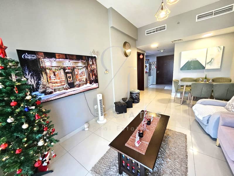 Upgraded I Great Location I Great Neighborhood