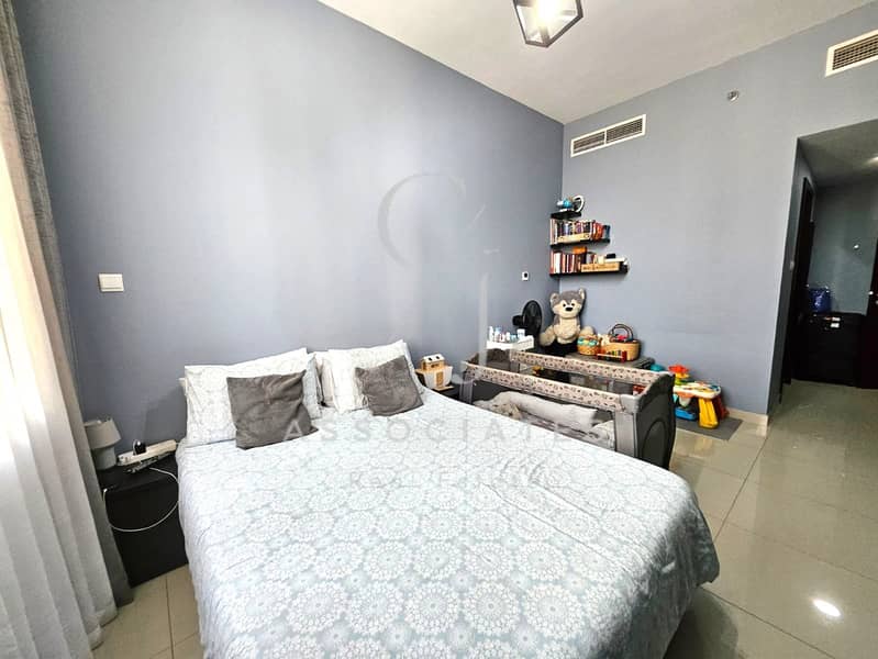 Upgraded I Great Location I Great Neighborhood - Image 11