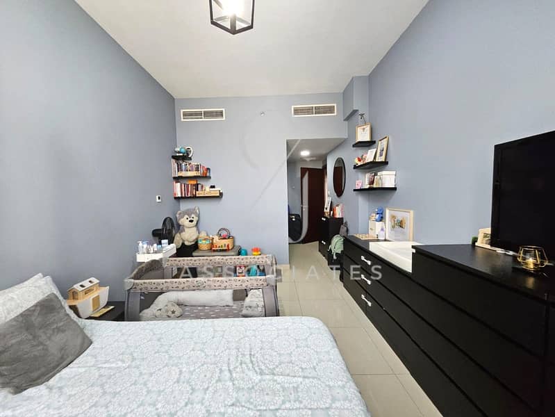 Upgraded I Great Location I Great Neighborhood - Image 12