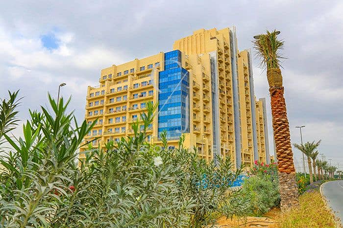 Upgraded I Great Location I Great Neighborhood - Image 23