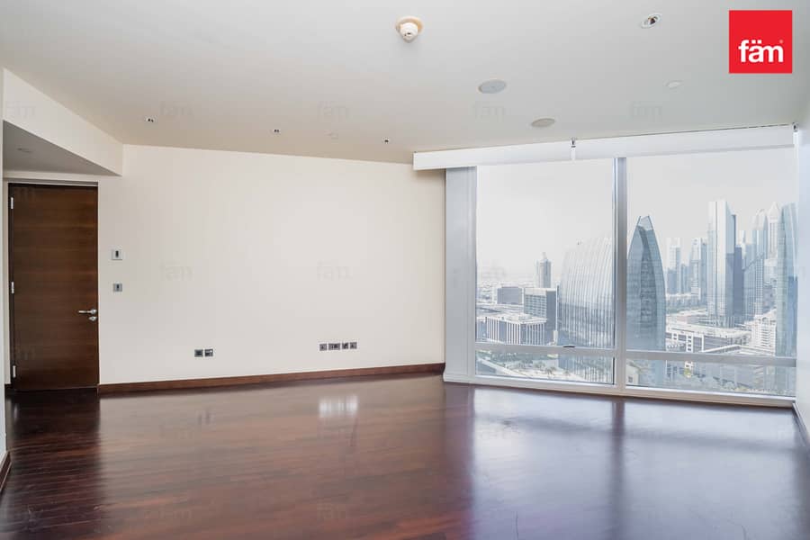 Burj Khalifa / 2 BR / Stunning View / DIFC View