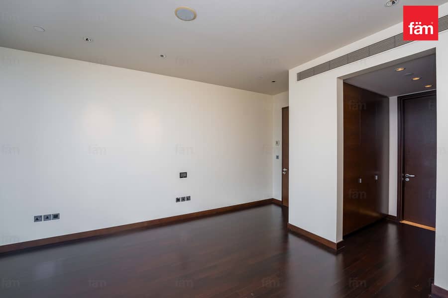 Burj Khalifa / 2 BR / Stunning View / DIFC View - Image 7