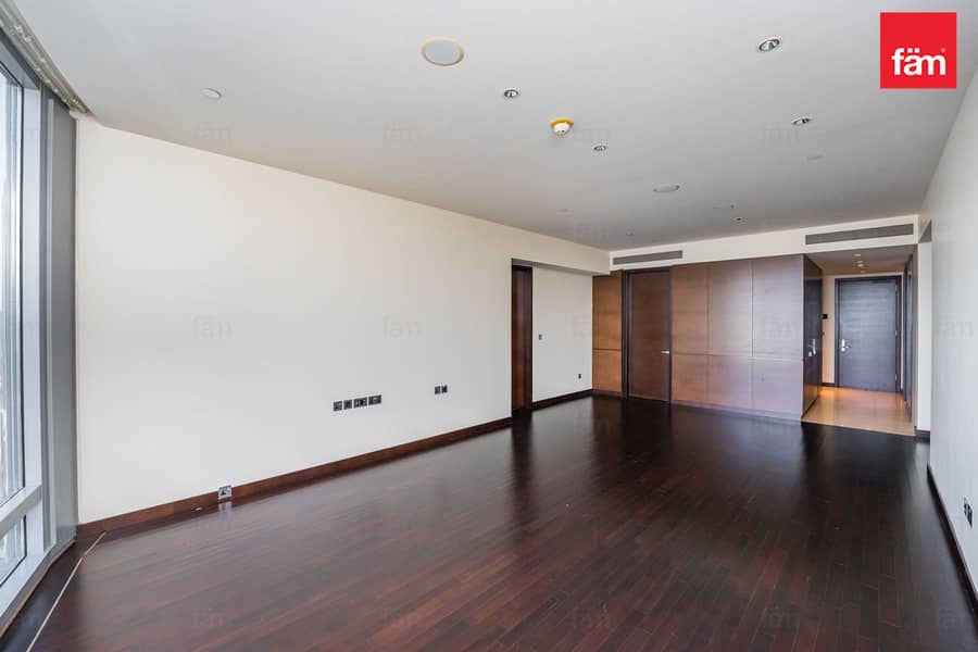 Burj Khalifa / 2 BR / Stunning View / DIFC View - Image 8