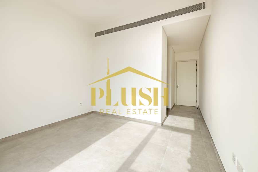 Brand New | Single Row | Close To Pool & Park - Image 6