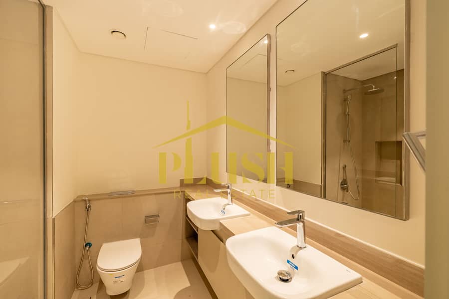 Brand New | Single Row | Close To Pool & Park - Image 9