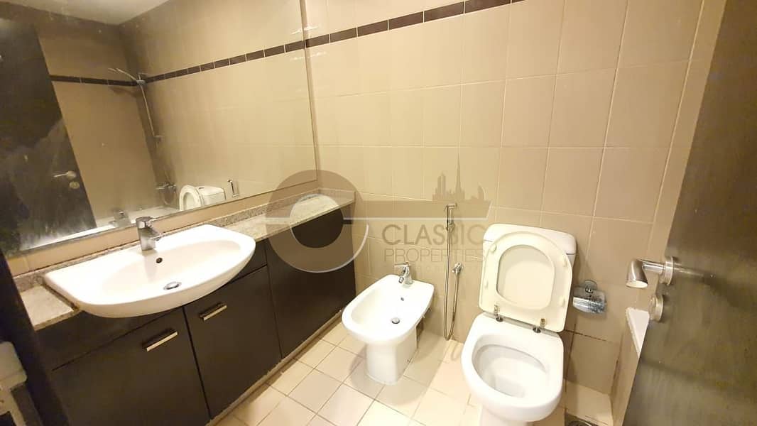 OPEN KITCHEN | LOWER FLOOR | VACANT ON JANUARY - Image 6