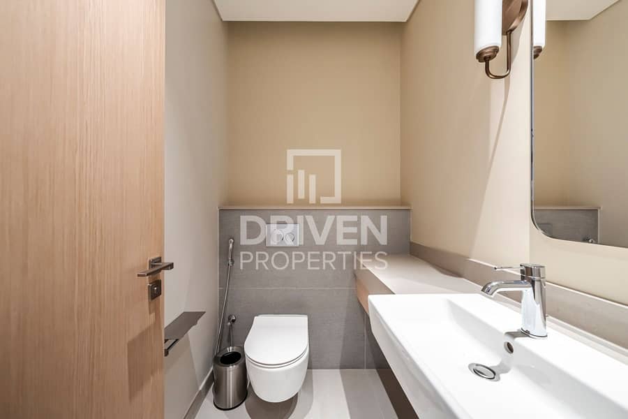 Vacant and Furnished | Prime location | High floor - Image 8