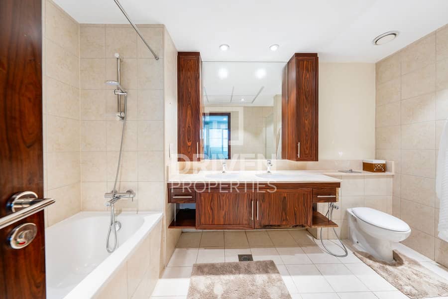 Furnished | Burj Khalifa View | Ready to Move in - Image 14