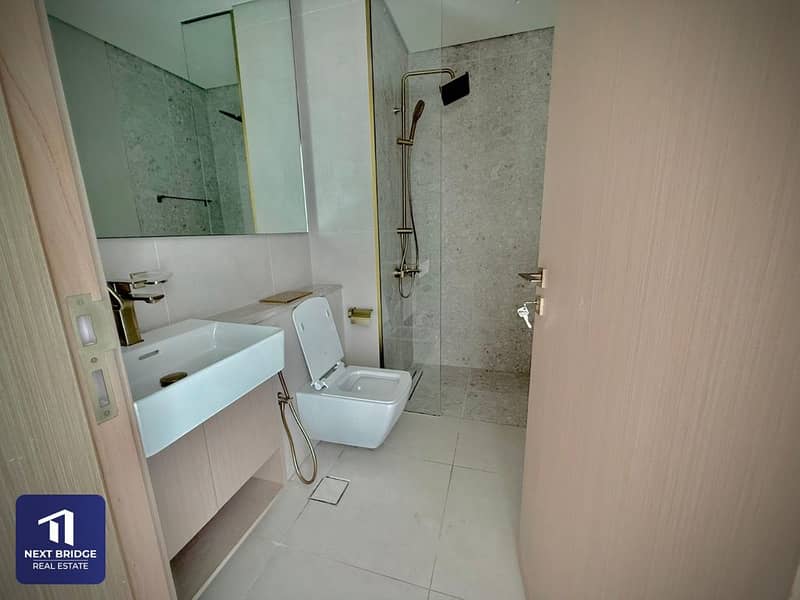 2BR Spacious Layout | Luxury | Prime Location - Image 10