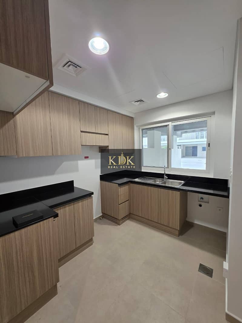 3BR+Maid | Community View | Prime Location - Image 10