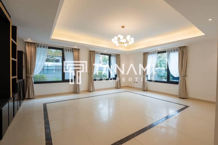 Luxury Villa | Private Pool | Well Maintained