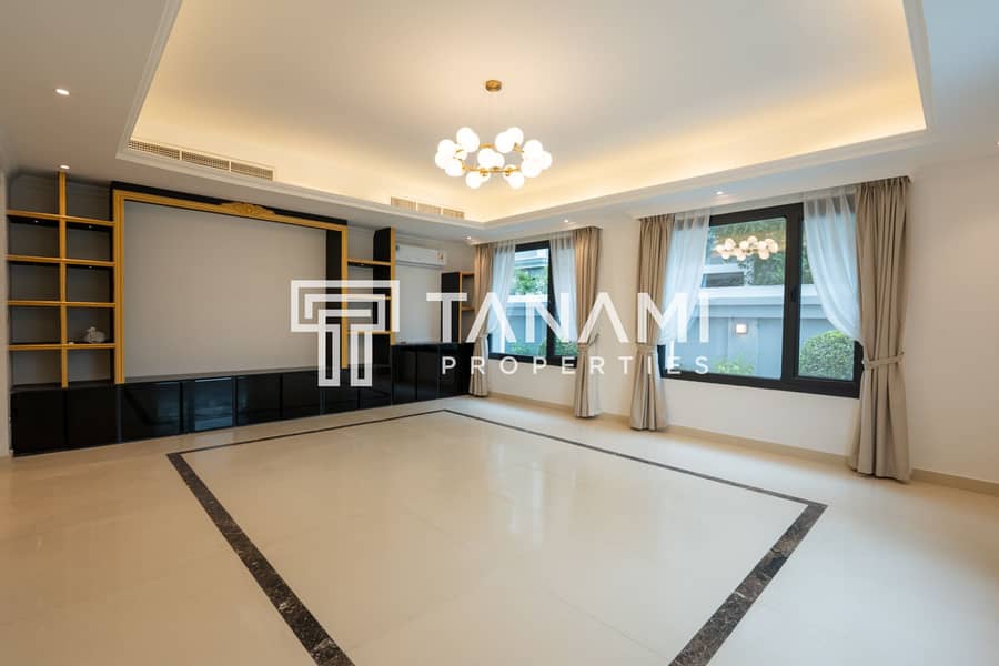 Luxury Villa | Private Pool | Well Maintained