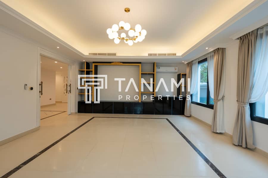 Luxury Villa | Private Pool | Well Maintained