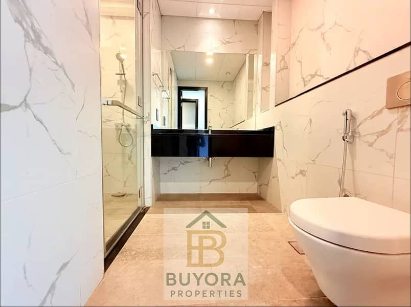 2300 SQFT HUGE 3BED+MADE+STORE+BALCONY LOCATED IN MAKHOOL - CLOSE TO METRO RENT-200/- - Image 14