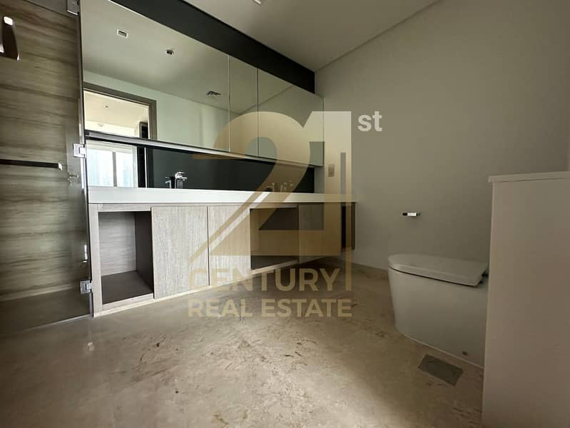UNFURNISHED | READY TO MOVE-IN | BURJ KHALIFA VIEW