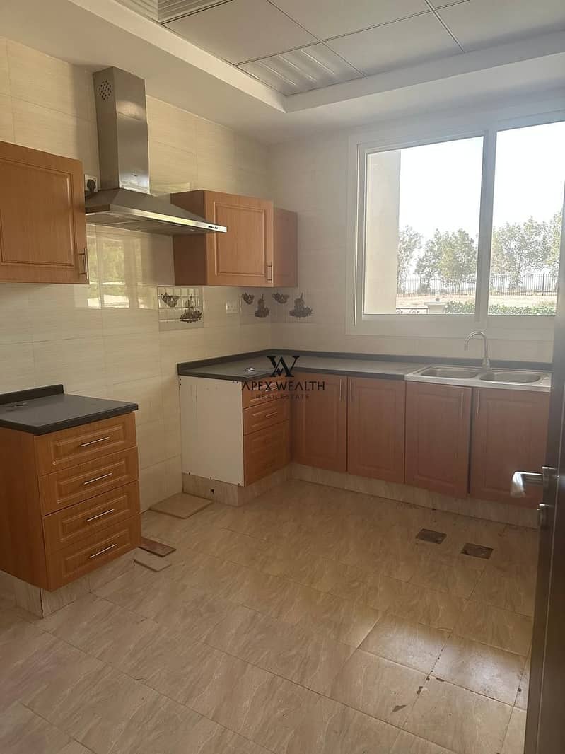 Custom Built | Basement | Vacant - Image 9