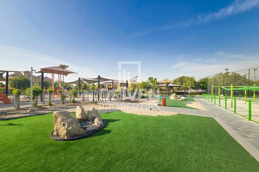 Spacious Villa | Ready to Move in | Community View - Image 30