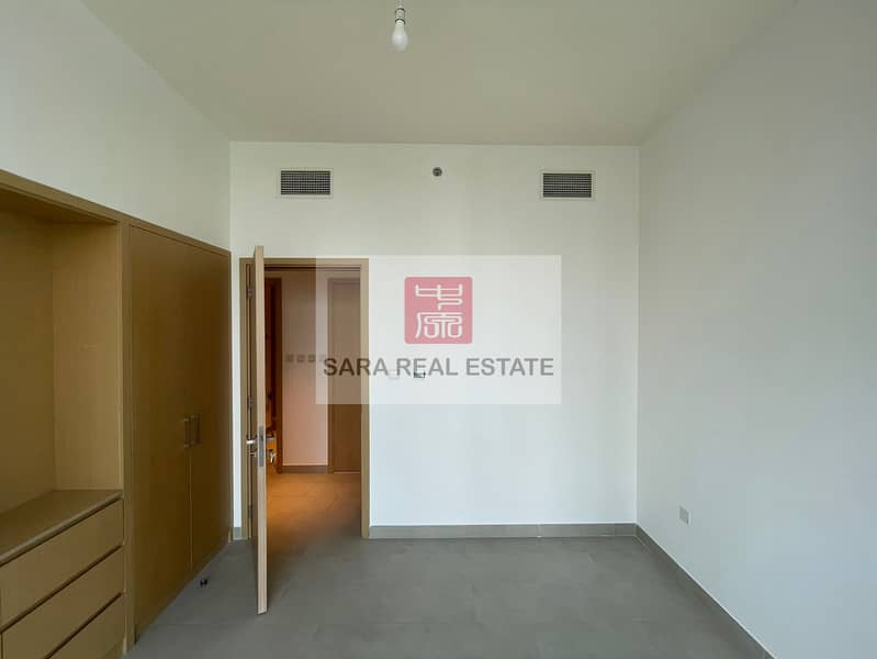 True Deals! | Modern 3BR with Park View | Luxury Living at Creek Rise Tower 2 - Image 7