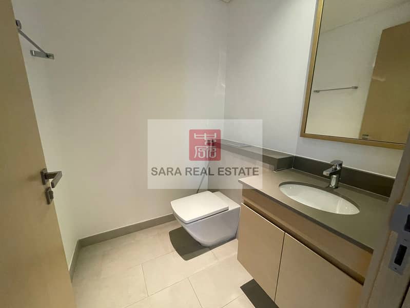 True Deals! | Modern 3BR with Park View | Luxury Living at Creek Rise Tower 2 - Image 14