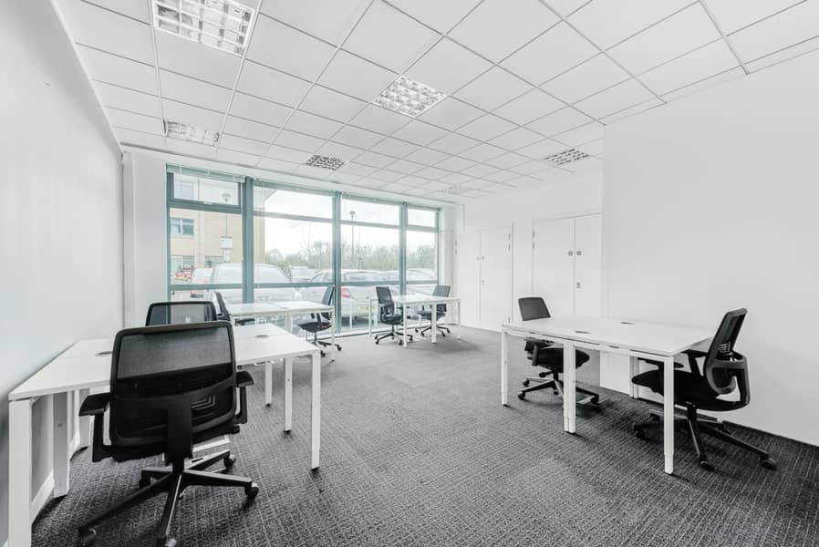 3 Regus Quatro House 216 Frimley UK Large Office 1. jpg
