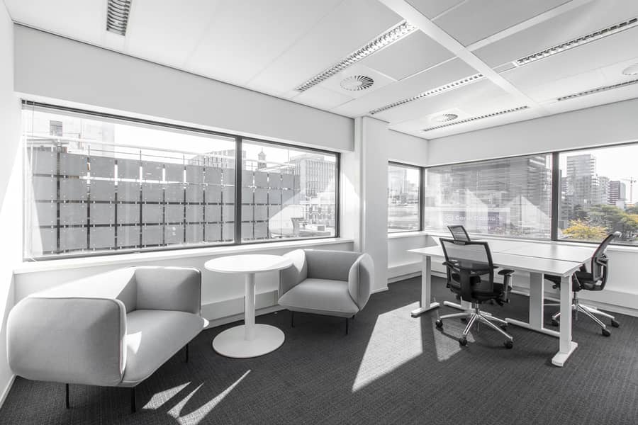 10 Regus Rotterdam City-WNA 2714 Rotterdam Netherlands Office with 3 desks. jpg