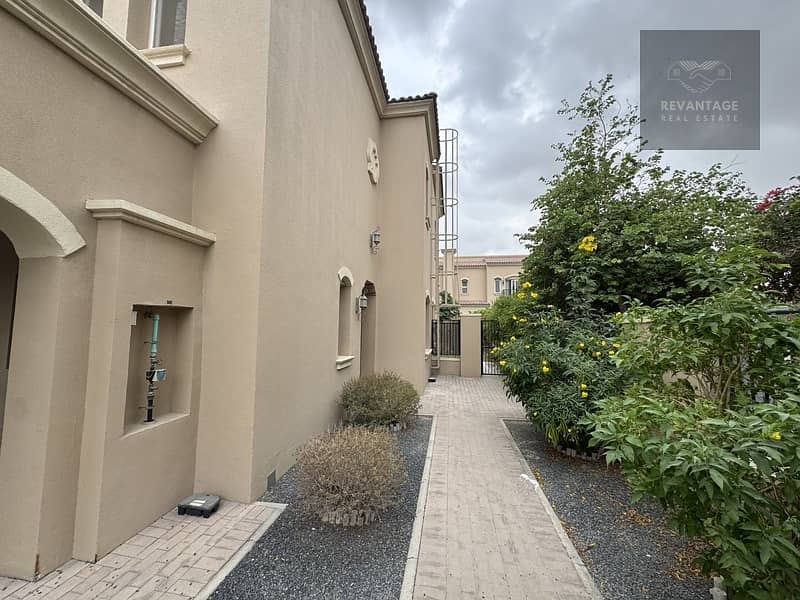 EXCLUSIVE LISTING | CORNER PLOT | VACANT TYPE B