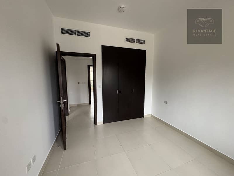 EXCLUSIVE LISTING | CORNER PLOT | VACANT TYPE B - Image 9