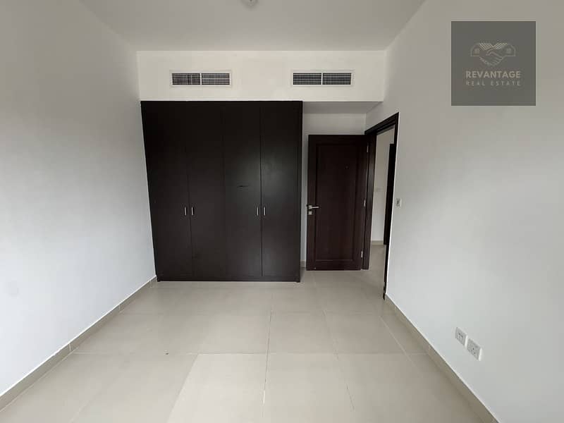 EXCLUSIVE LISTING | CORNER PLOT | VACANT TYPE B - Image 11