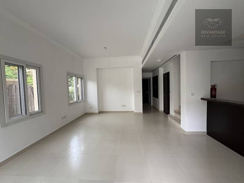 EXCLUSIVE LISTING | CORNER PLOT | VACANT TYPE B - Image 12